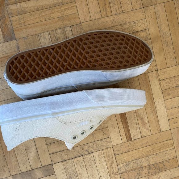 Vans shoes for sale - Picture 2 of 2